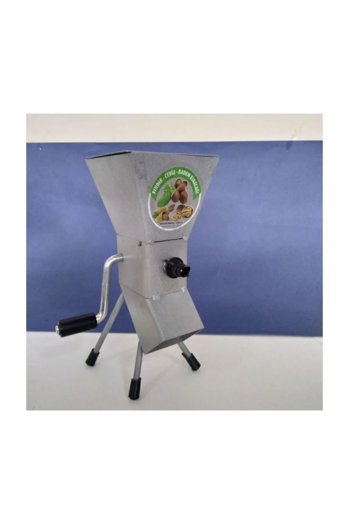 Hand Crank Walnut Cracker -  Nutcracker For Nuts - Easy to Use Walnut Cracking Machine - Walnut, Hazelnut, Kernel Cracking Nut Crackers